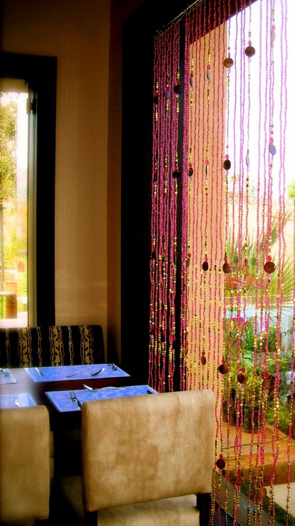 Rachayita Architects - Aakar Lords Inn -Gujrat1 Trending Beaded Curtain Interiors