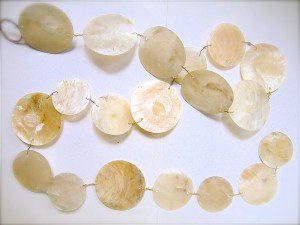 Paper Shell Shell Bead Curtain