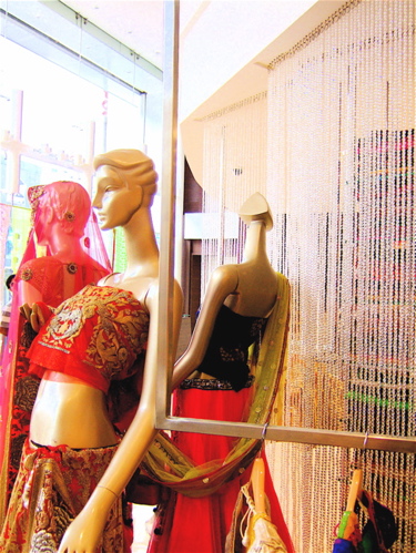 Shop High Quality Bead Curtain Visual Merchandising Bead Curtain